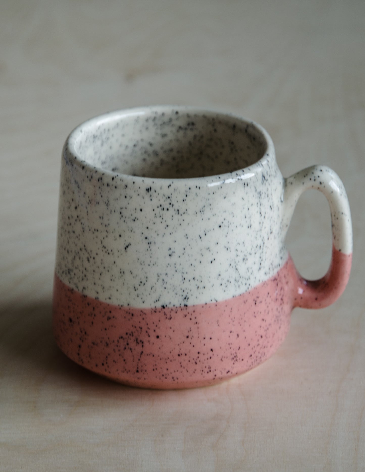 Beker spikkel blush pink