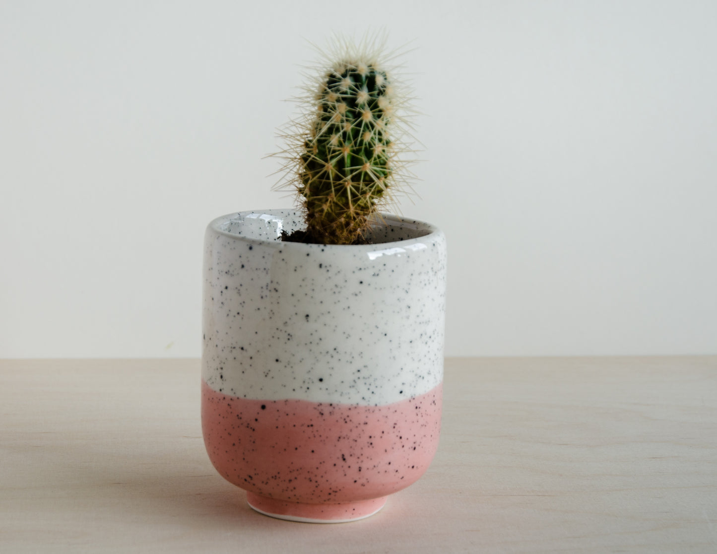 Plantenpot spikkel blush pink